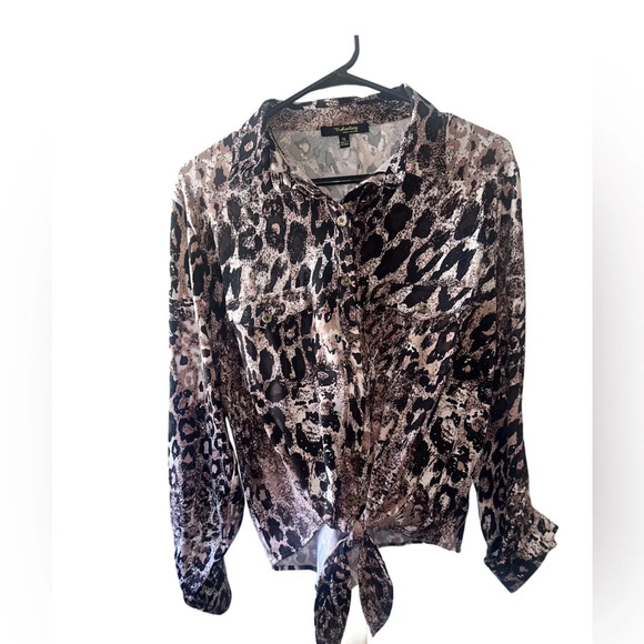 Vintage Leopard Print Blouse with Front Tie – Women’s Fashion Statement Top - Picture 2 of 3